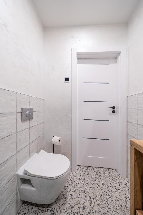 Kaleju Bright Old Town Apartment Riga Esterno foto